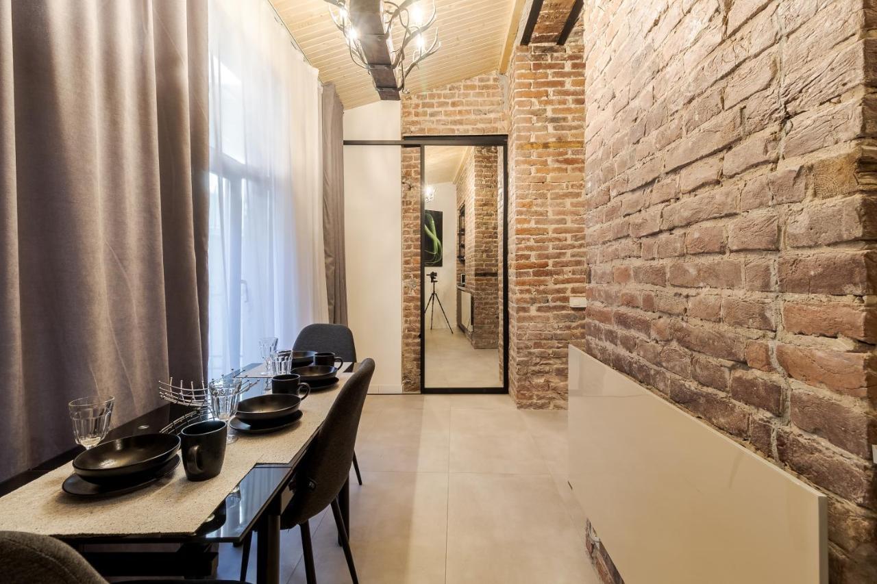 Lesi Apartment With Terrace إلفيف المظهر الخارجي الصورة